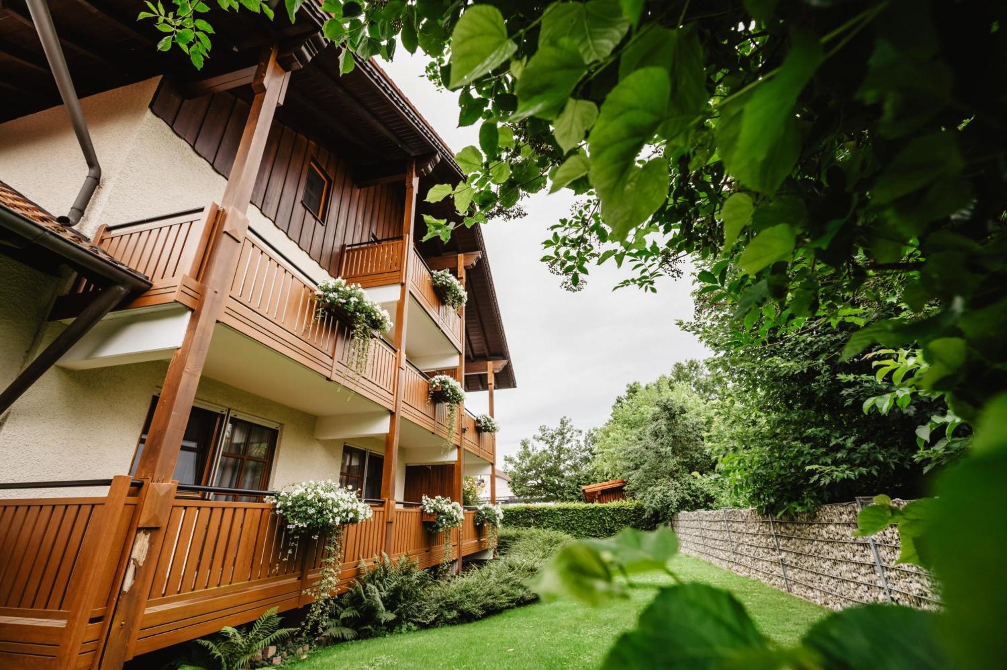 Appartementhaus Silvia Bad Füssing Exteriör bild